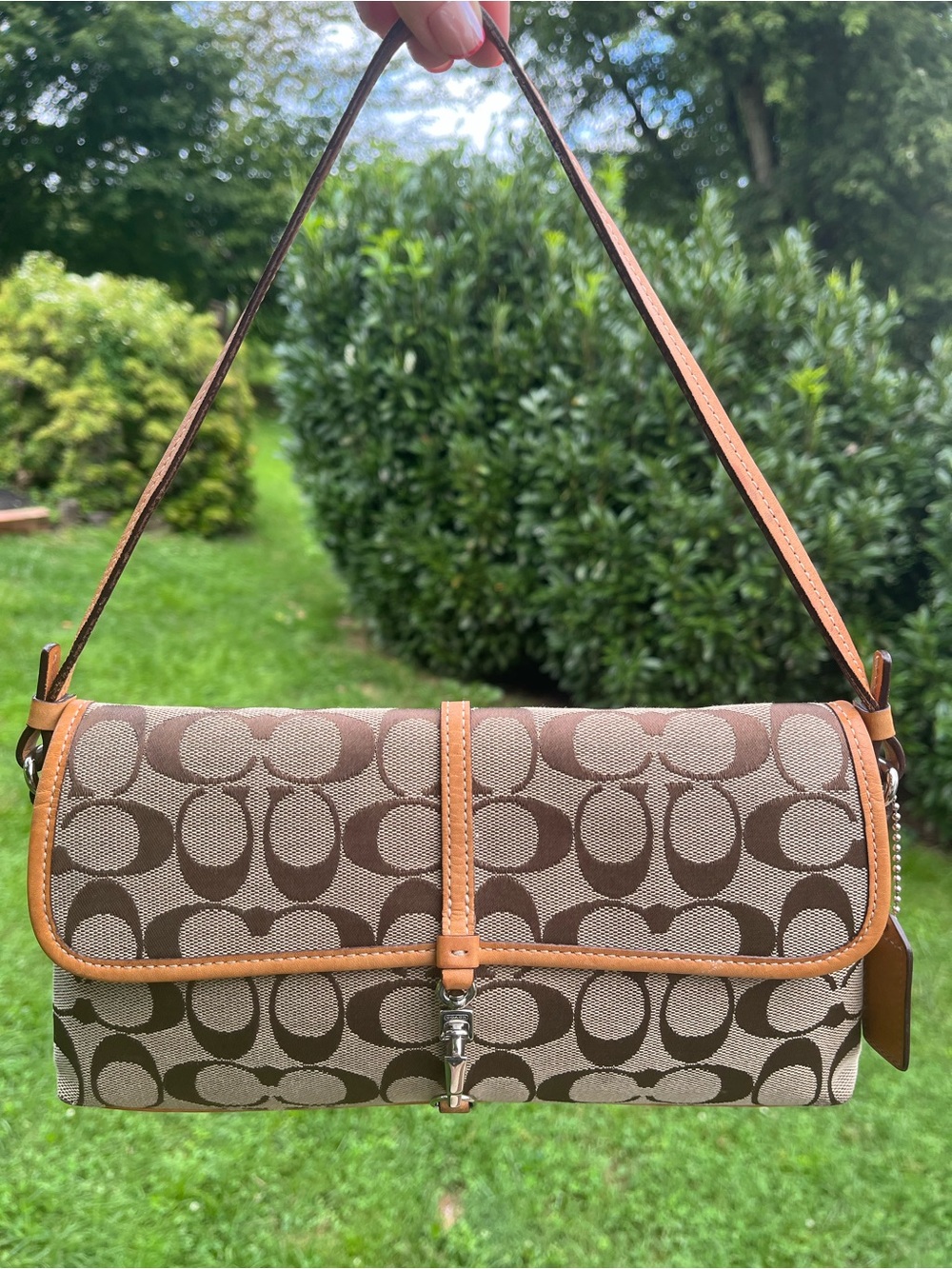 Vintage Coach Hamptons Clip Shoulder Bag